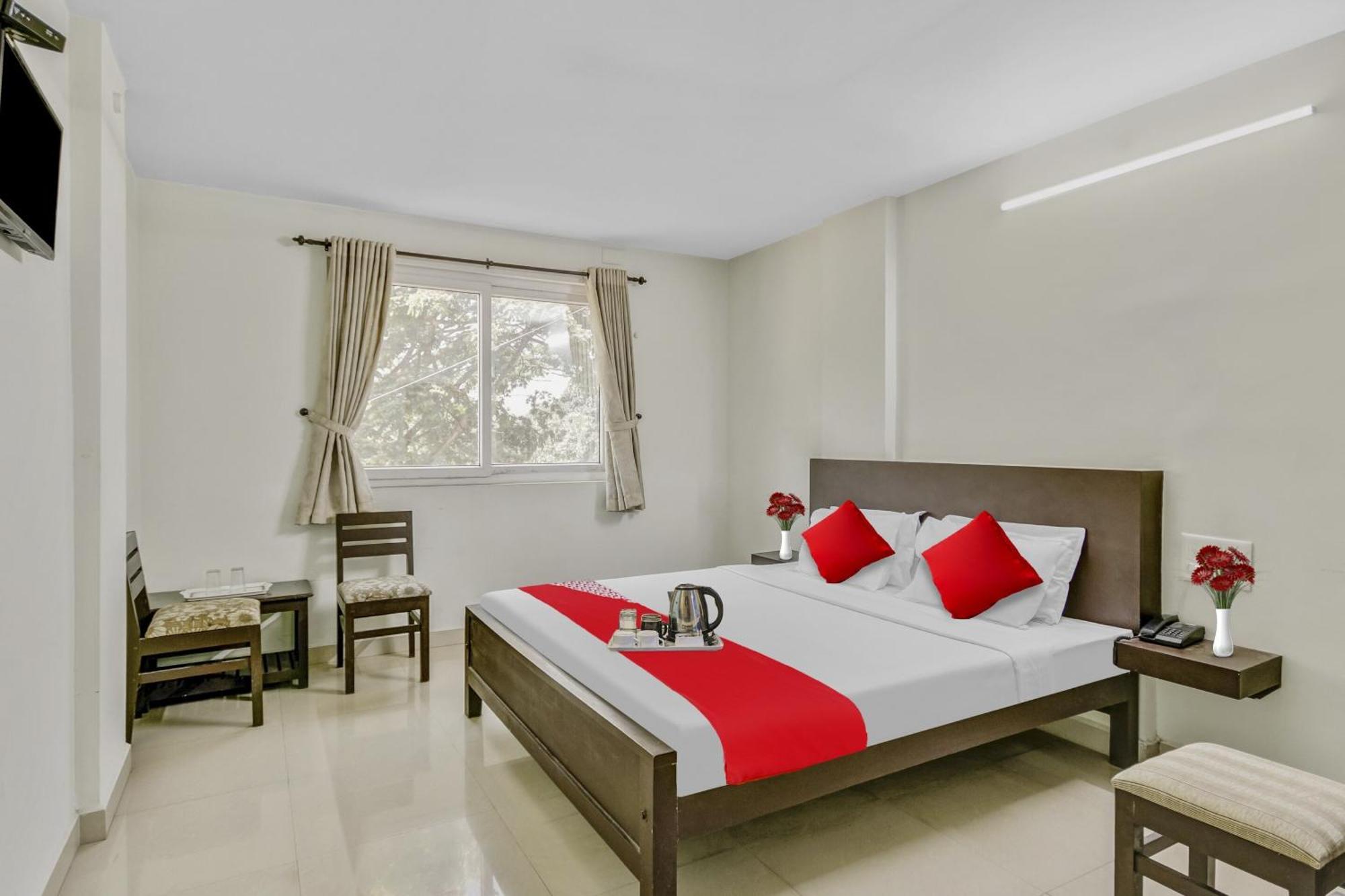 Hotel O Kalapurackal Residency Thekkady Buitenkant foto