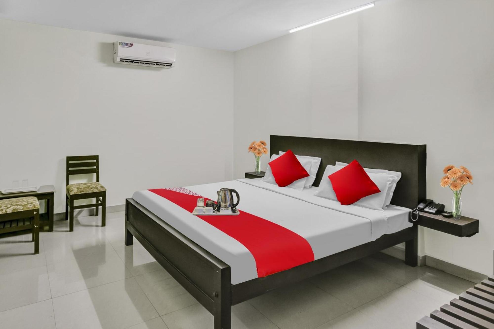 Hotel O Kalapurackal Residency Thekkady Buitenkant foto