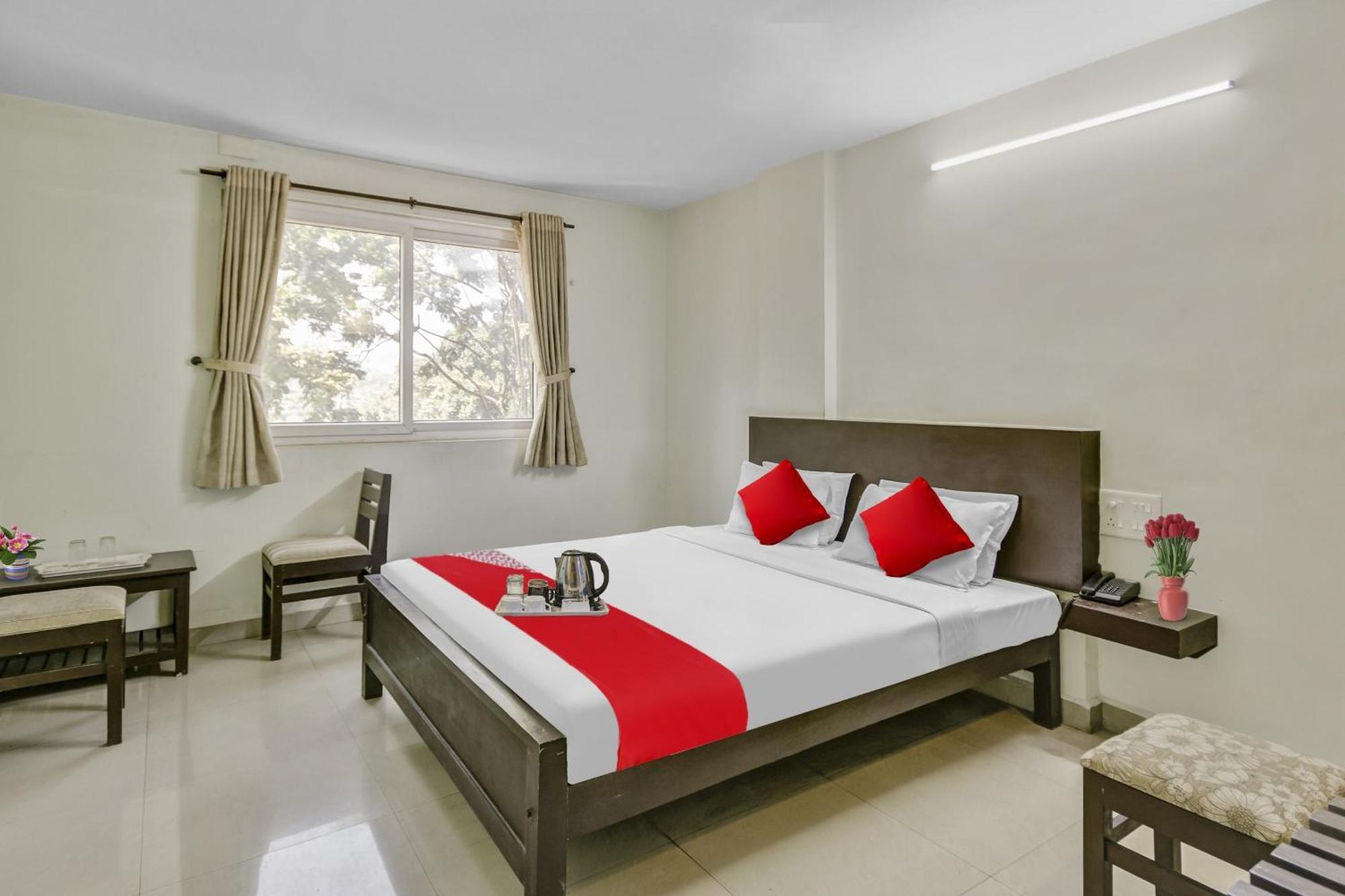 Hotel O Kalapurackal Residency Thekkady Buitenkant foto